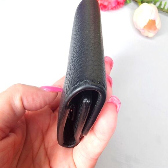 Gucci Black Pebbled Leather Silver Six Key Holder EUC - Picture 14 of 16